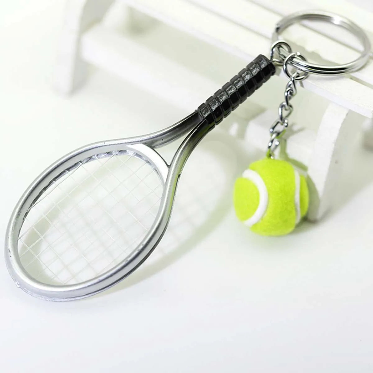 Golf Ball Key Chain Top Grade Metal Keychain Car Key Chain Key Ring Sporting Goods Sports Gift for Man Souvenir Ball Key Ring