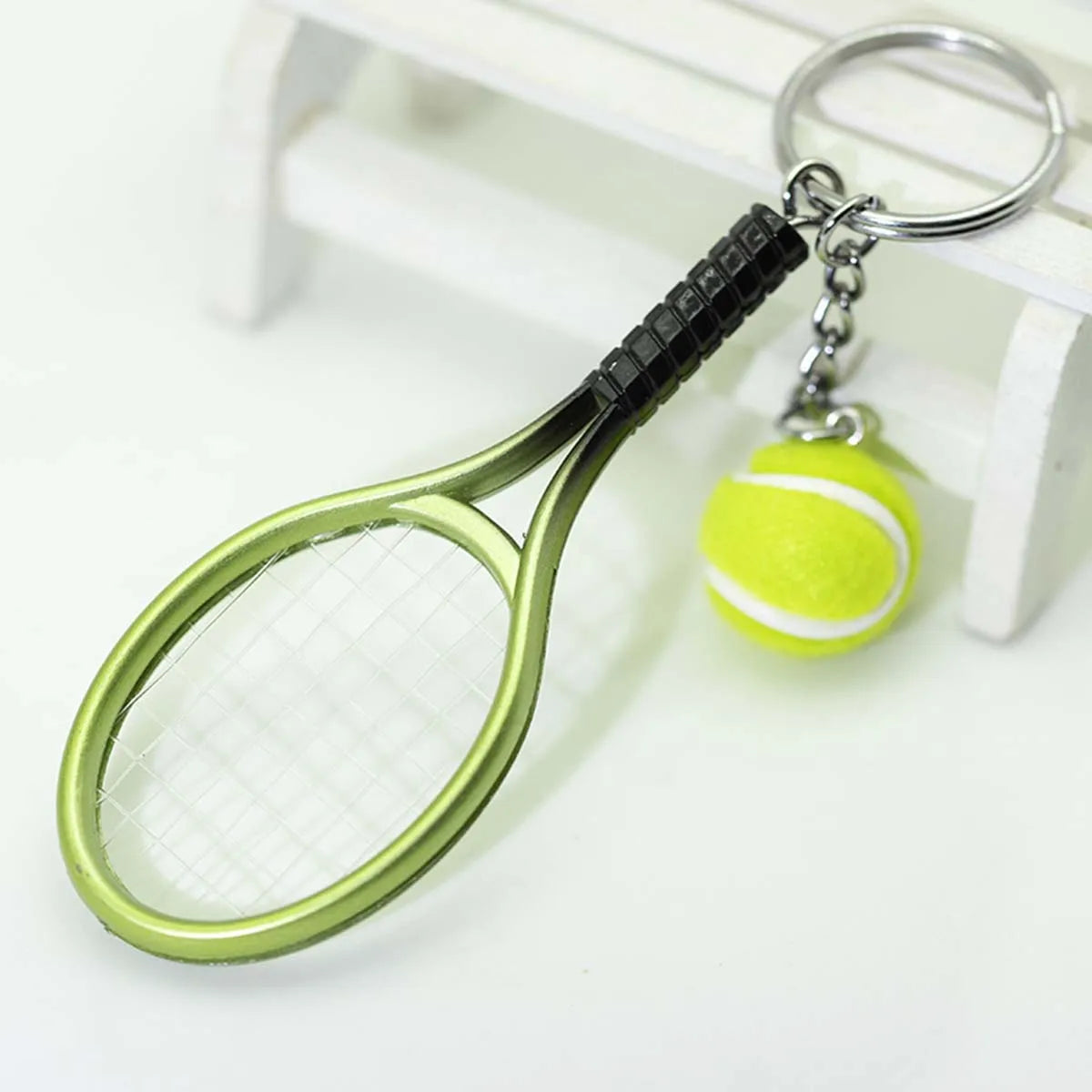 Golf Ball Key Chain Top Grade Metal Keychain Car Key Chain Key Ring Sporting Goods Sports Gift for Man Souvenir Ball Key Ring