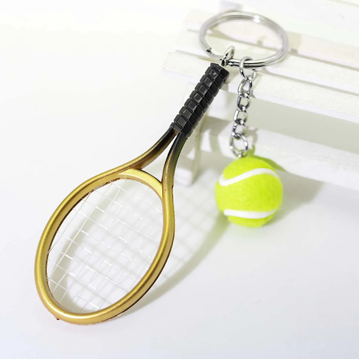 Golf Ball Key Chain Top Grade Metal Keychain Car Key Chain Key Ring Sporting Goods Sports Gift for Man Souvenir Ball Key Ring